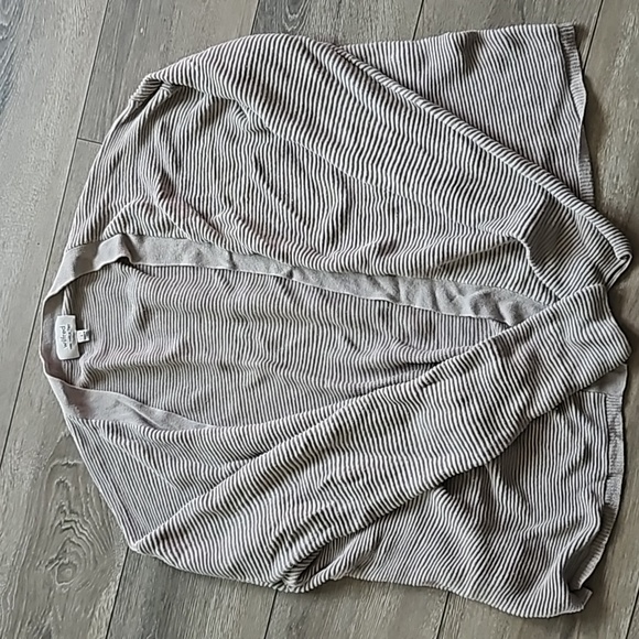 Aritzia Wilfred sweater - Picture 1 of 3
